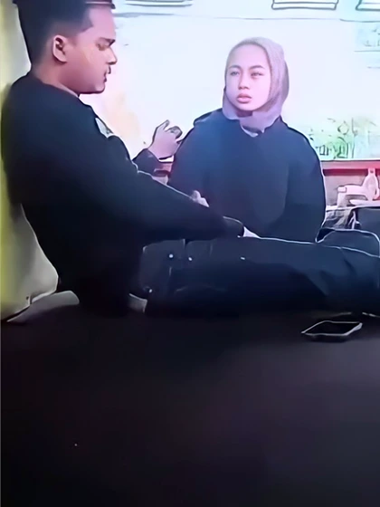 Bokep Jilbab – ABG Hijab Nekat Blowjob di Cafe
