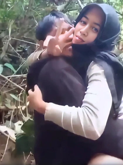 Bokep Jilbab – Main di Hutan Bersama Ayang
