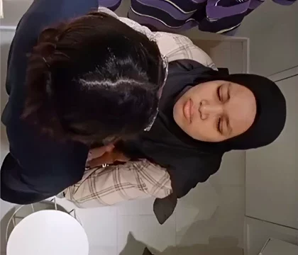Bokep Jilbab – Intip Ukhti Mesum di Fitting Room