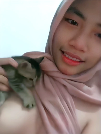 Bokep Jilbab – Gadis Imut Mainan ama Kucing